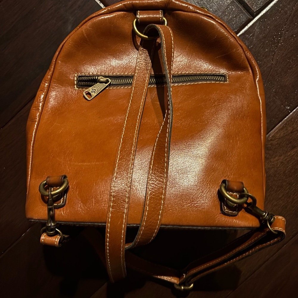Patricia Nash Floral Embossed Tan Leather Backpack - Picture 4 of 6